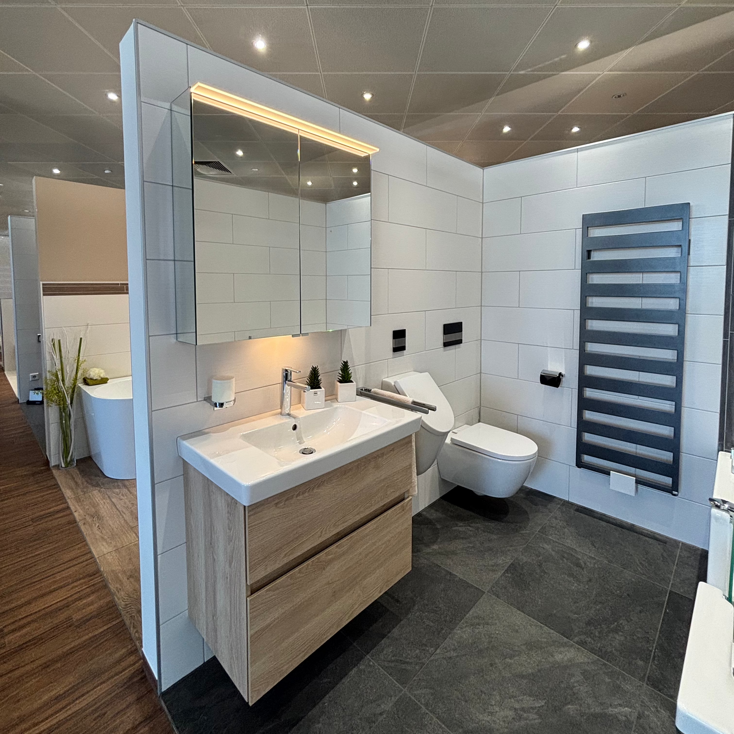 Mineral Fliesen - Ausstellung Bad 21