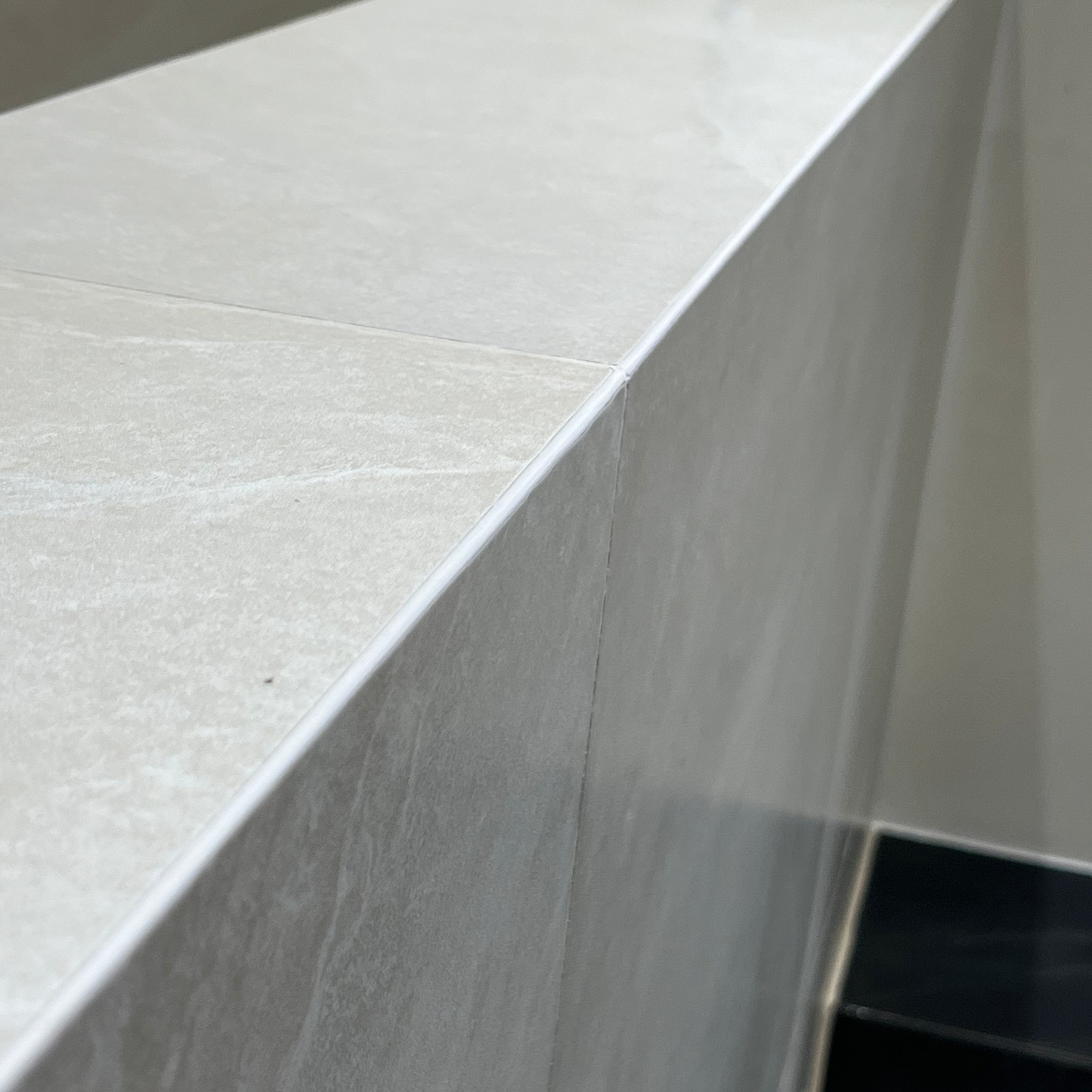 Akemi Colour Bond Maxy Power 250ml – Verfugen und Verkleben von Gehrungsschnitten