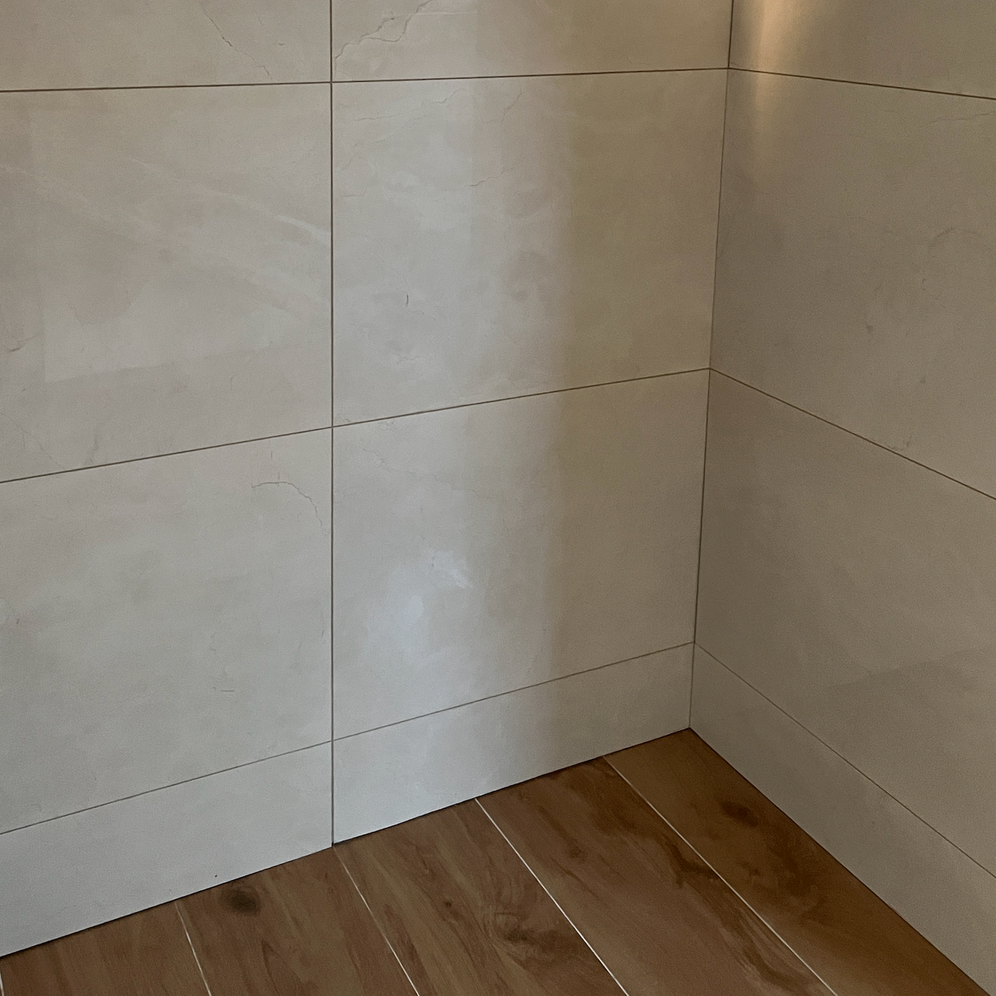 Legend Sand Polished Tau Ceramica