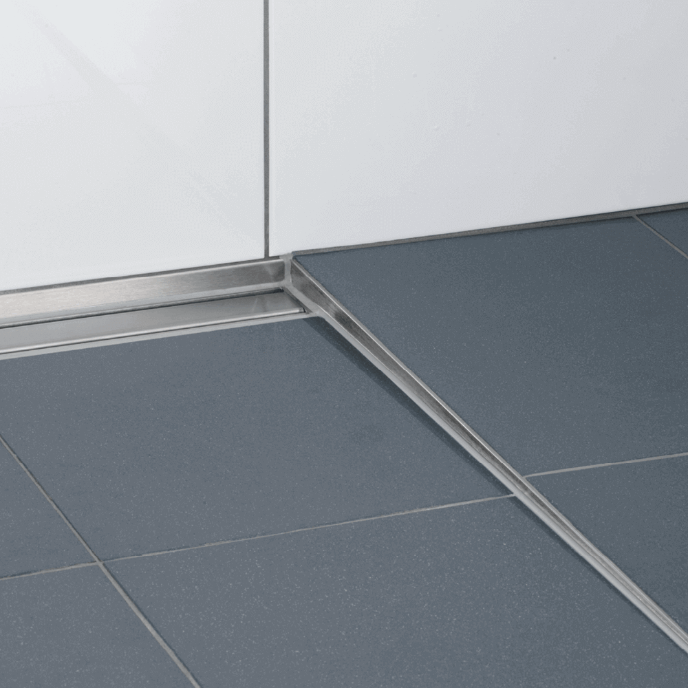 BLANKE Aqua-Keil Glas -Boden-Profil aus Edelstahl mit 2% Gefälle zur Aufnahme von Glastrennwänden