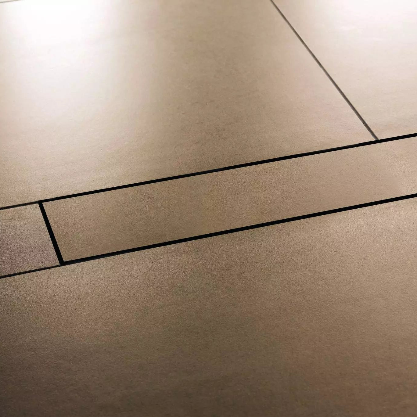 Schlüter-KERDI-LINE-D - Rahmenlose Rinnenabdeckung, passend zu Schlüter-KERDI-LINE-Rinnenkörpern