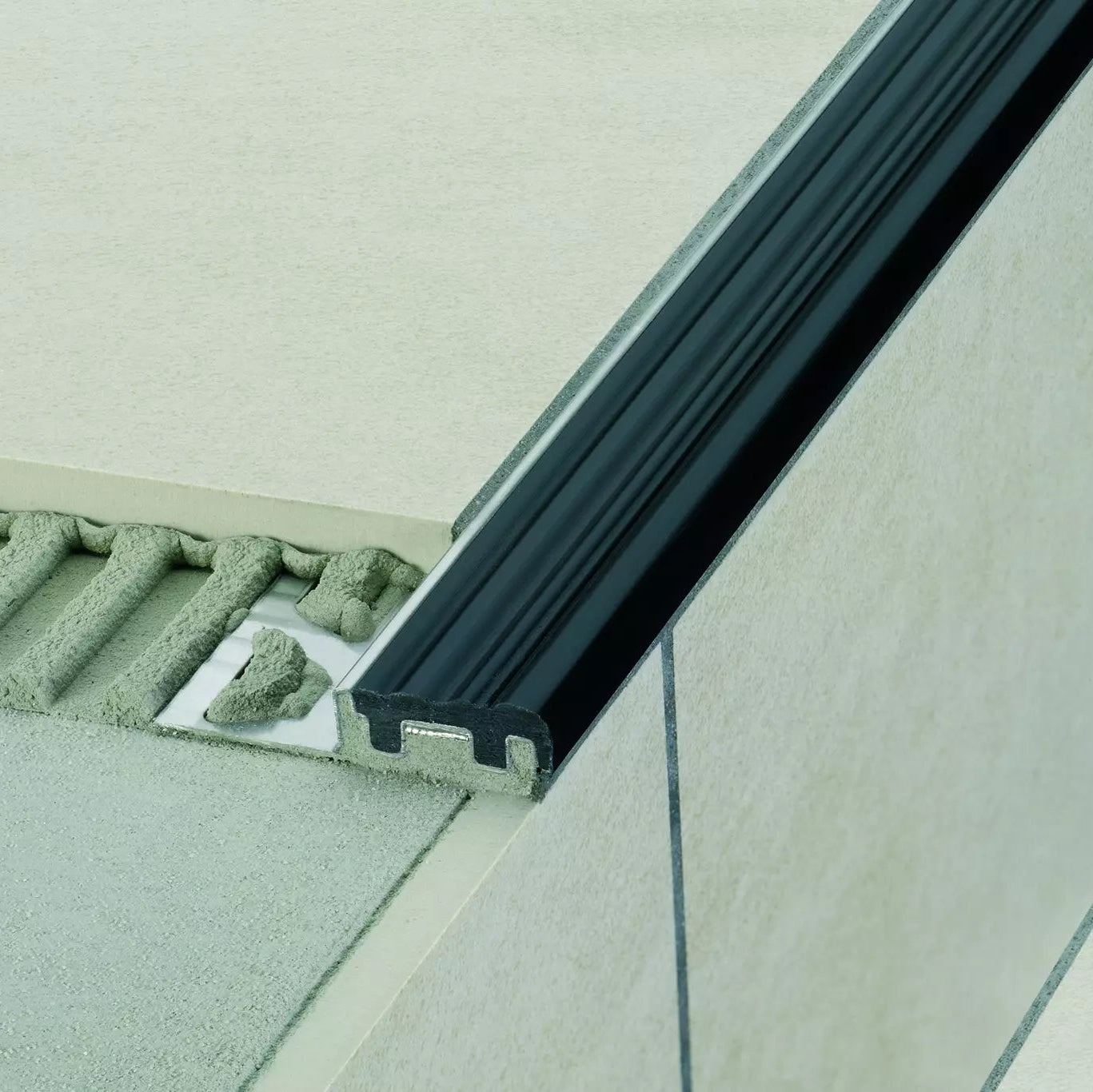 Schlüter-TREP-S/-B Profile - Treppenprofil mit auswechselbarer Auftrittsfläche