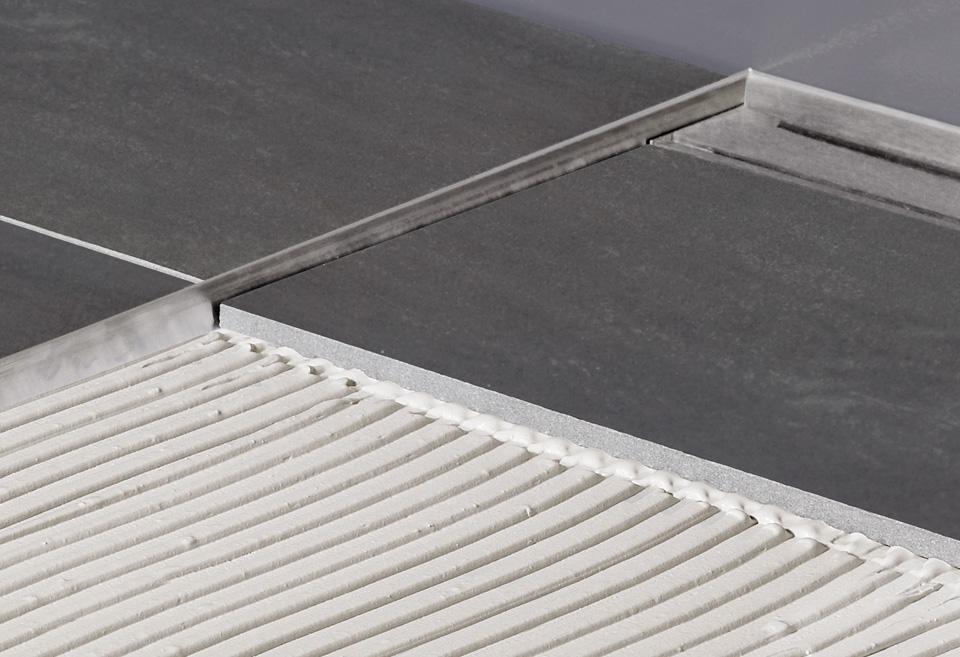 Shower wedge rail stainless steel 11 mm, 150cm - gradient profile 2% 