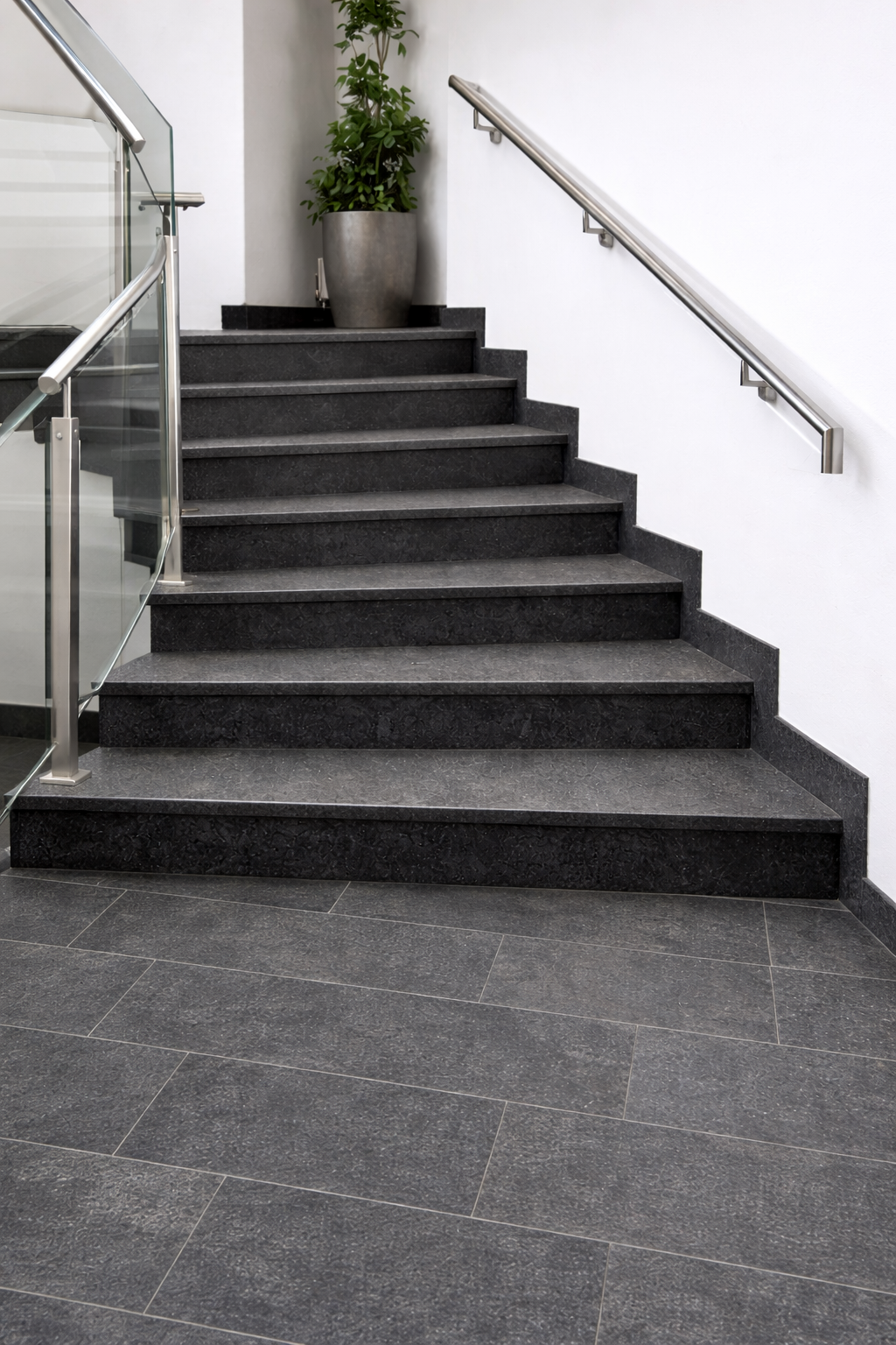 Naturstein Nero Impala – elegante Tiefe in Schwarz