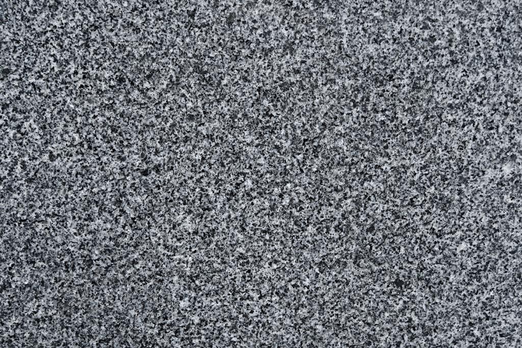 Naturstein Padang Dunkel – klassische Eleganz in Anthrazit