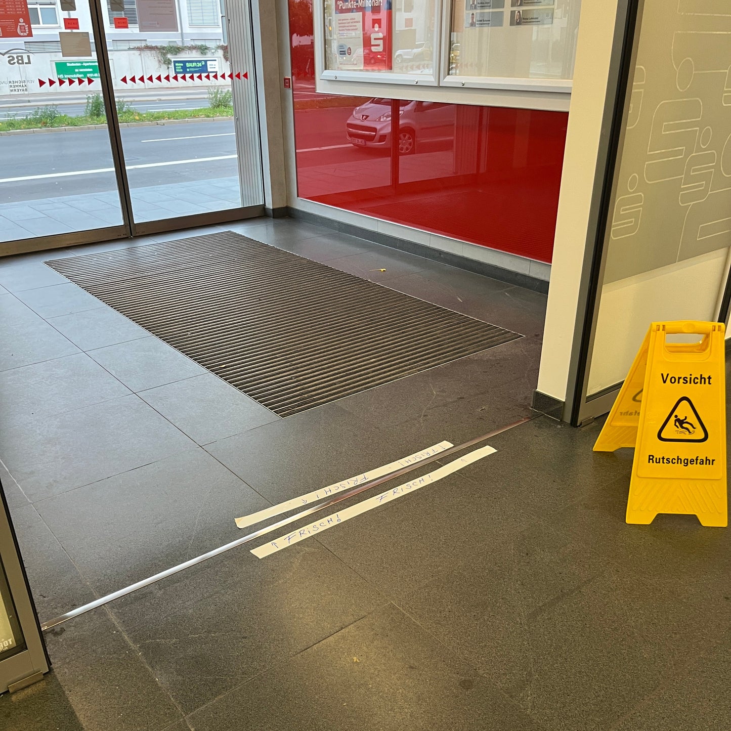 Naturstein Padang Dunkel – klassische Eleganz in Anthrazit